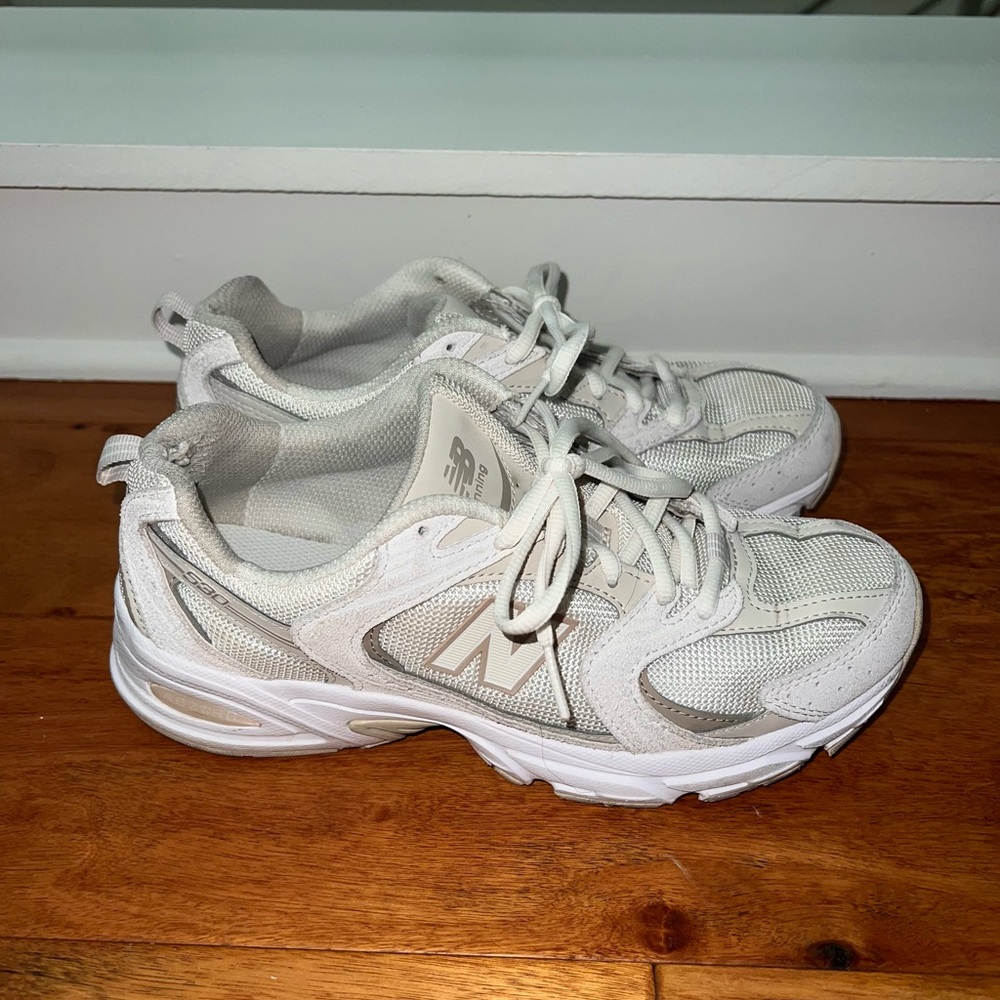 New Balance 530 trainers